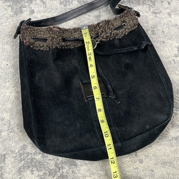 Stuart Weitzman Black Suede Drawstring Hobo Shoulder Bag Shearling Trim - Picture 5 of 10